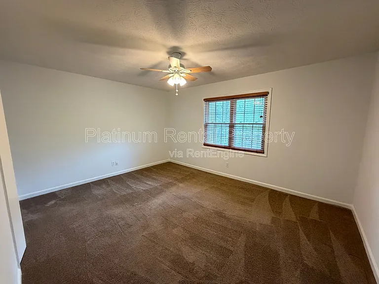 335 Winding River Dr #H — Photo 15