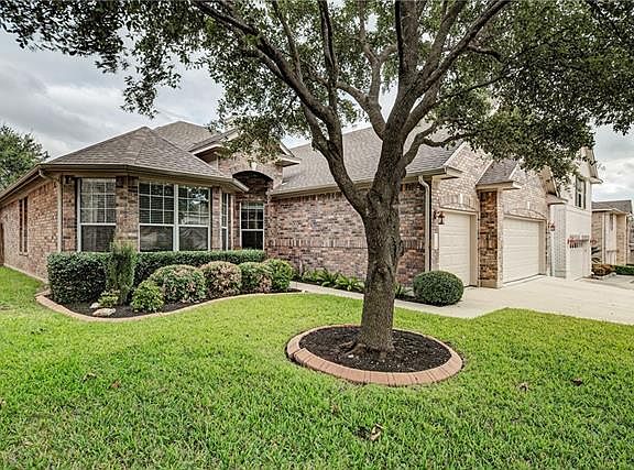 3rd image of 15800 Belfin Dr
