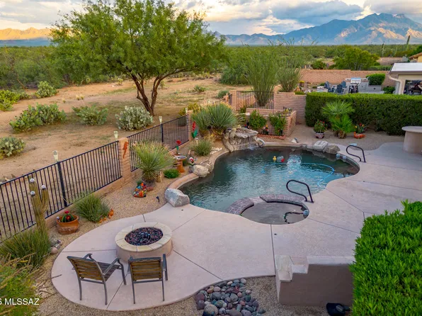 660 N Alexis Loop, Green Valley, AZ 85614