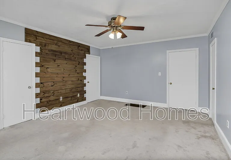 2417 Clark St #B — Photo 29