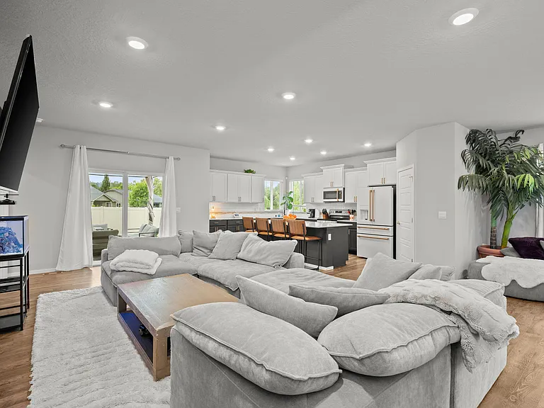 4622 S Frosty Ln — Photo 8