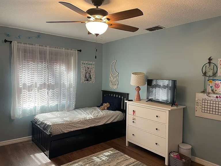 213 Bloomingfield Dr — Photo 10