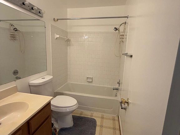 2nd image of 4108 Peppertree Ln #4108