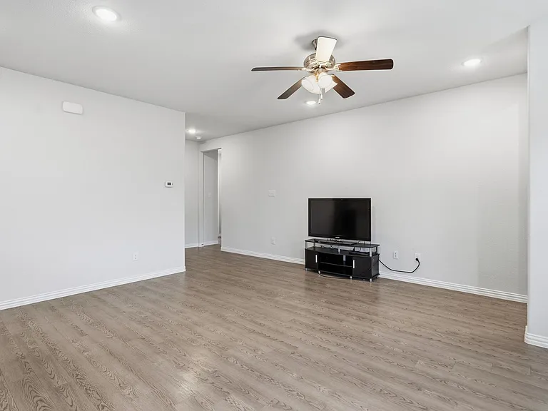 2202 Duke St — Photo 14