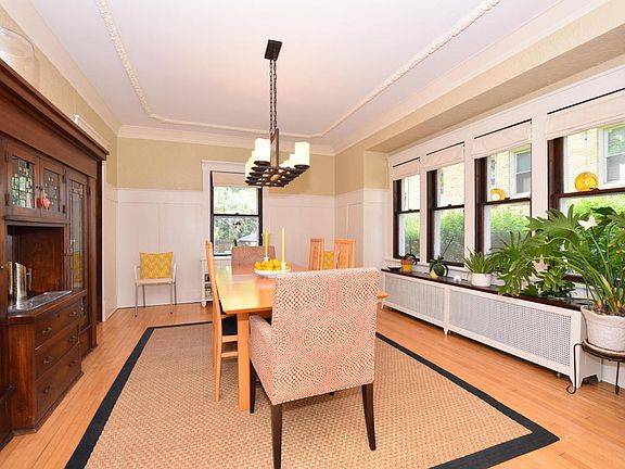 5th image of 1815 E Lake Bluff Blvd