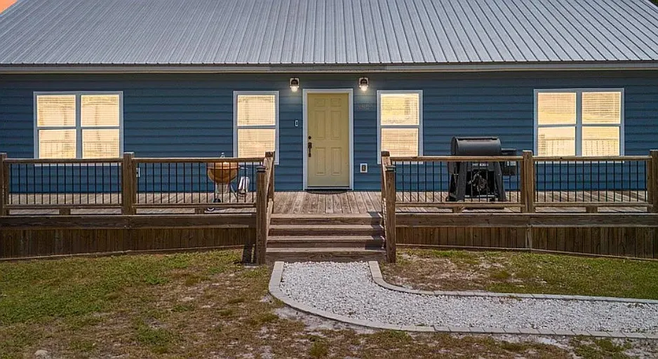 3 bed, 1530 sqft, $2,400 — Photo 1