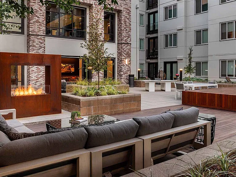 Apartment community Outdoor Lounge at Griffis Lake Washington in Renton, Washington.