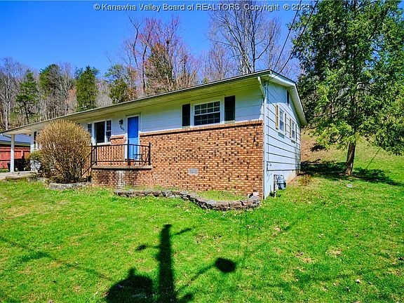 3rd image of 2027 La Siesta Ln