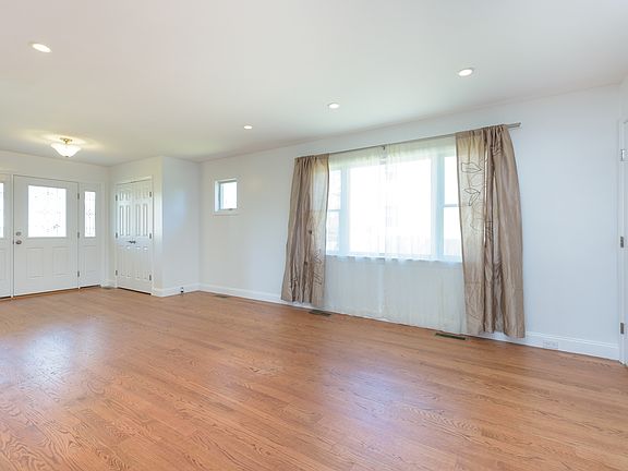 4th image of 50 Brushy Neck Ln