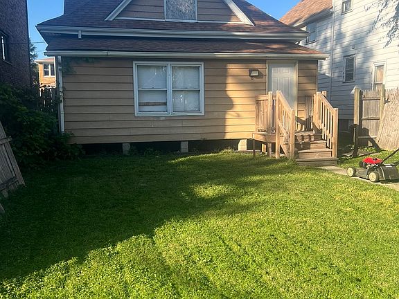 2nd image of 8 W 137th Pl