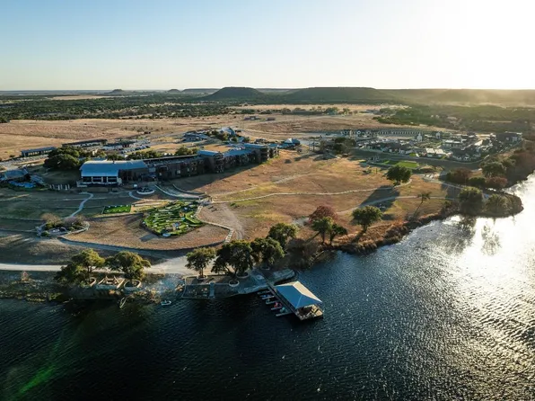 325 Emma Jean Trl, Iredell, TX 76649