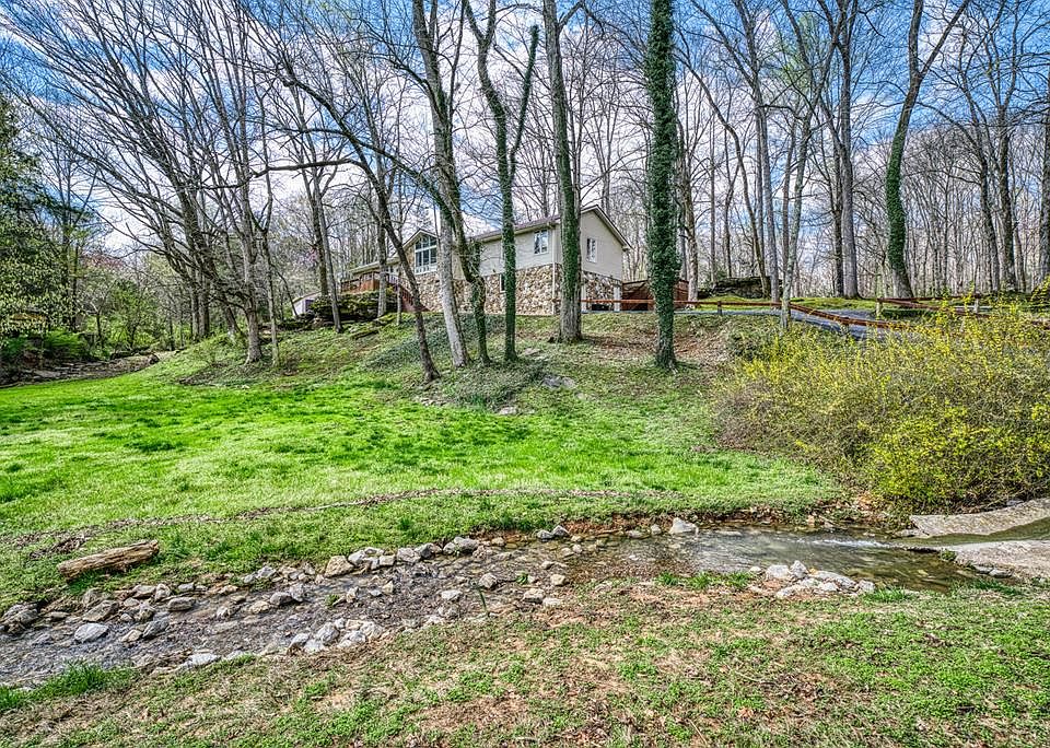 1st image of 630 Julia Dr
