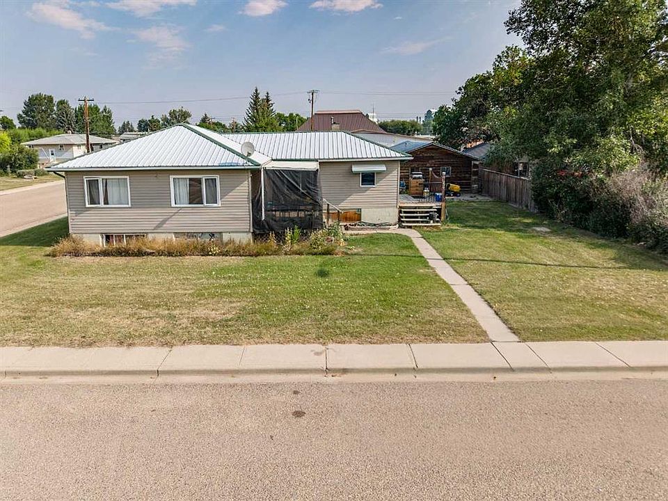 1st image of 209 S 3rd Ave