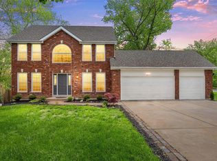 23 Reinke Rd, Ballwin, MO 63021