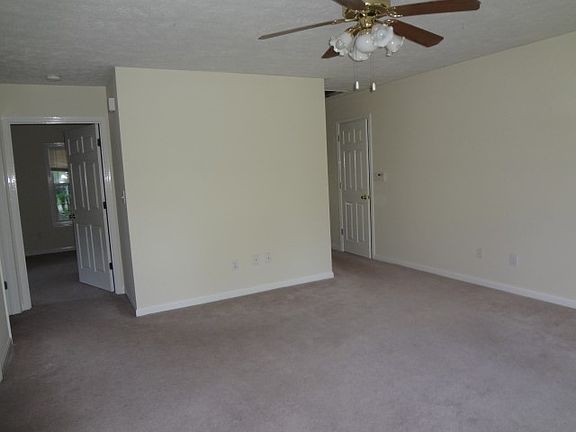 3rd image of Sutton Street 228 230 240 242 300 310 310 320 330 #210-212-340