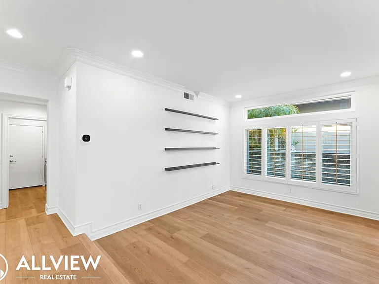 15 Summitcrest — Photo 10