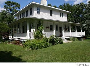 8968 Ash Ln, Bridgeport, NY 13030