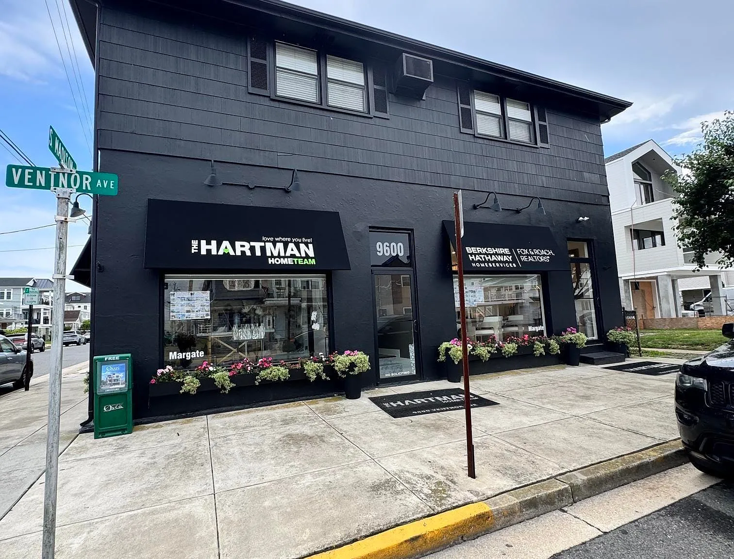 3 bed, 1.0 bath, $10,000 — Photo 1