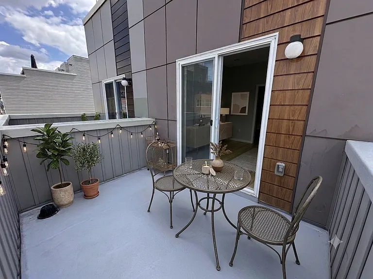 1926 E Firth St — Photo 12