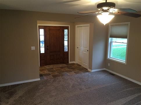 2nd image of 2914 Somerset Dr
