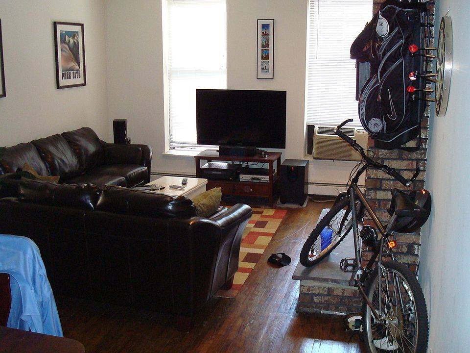 2nd image of 174 E 90th St APT 3a