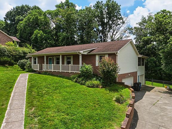 4th image of 6292 Golden Dr