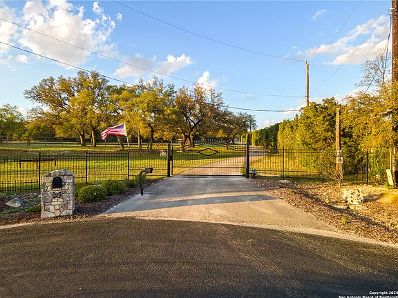 3rd image of 10343 HUNTRESS LN