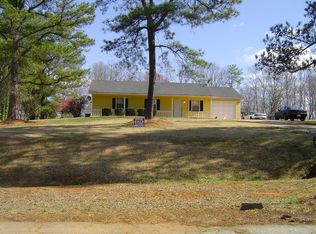 3791 Rambling Woods Dr, Loganville, GA 30052