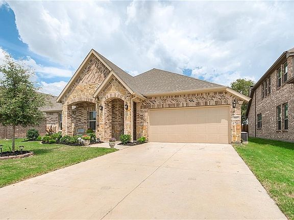 2nd image of 3607 Sequoia Ln