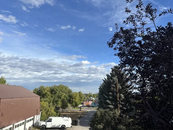 1204 E Sebree St, Dillon, MT 59725
