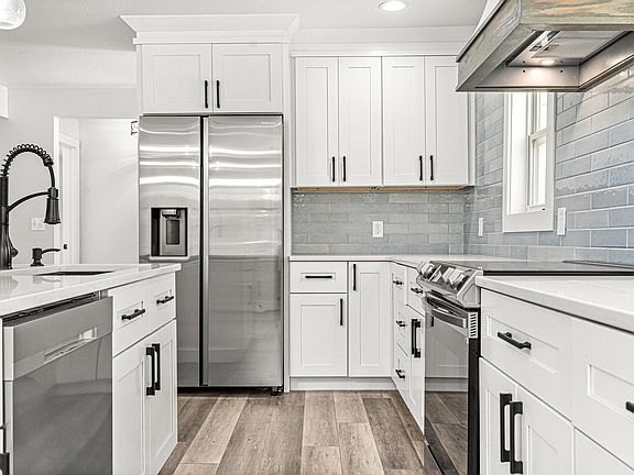 5th image of 6176 Fisher St