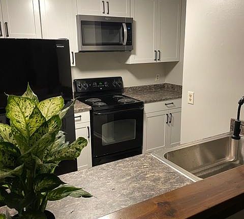 2nd image of 1903 N Lakeman Ave #1903