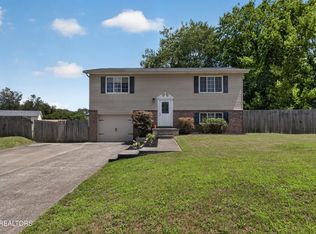 10004 Branchview Dr, Knoxville, TN 37932