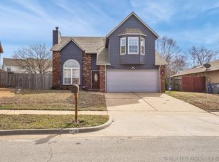9348 E 100th St, Tulsa, OK 74133