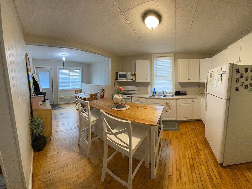 Island does not come with the house