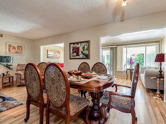 5th image of 10918 W Camelot Cir