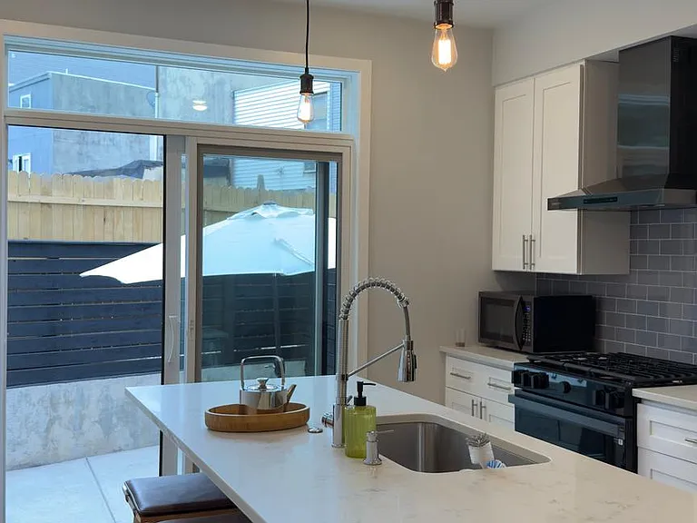 312 Cecil B Moore Ave — Photo 4