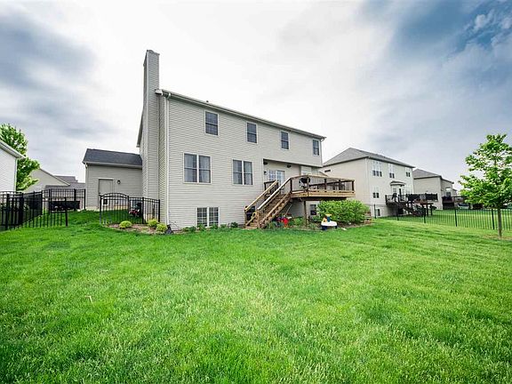 2nd image of 6903 N Basket Oak Dr