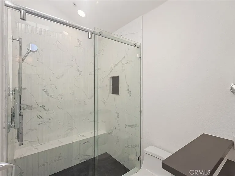 5 Columbus — Photo 26