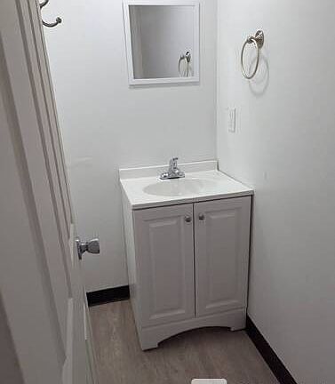 4th image of 485 Clarendon Ave #1