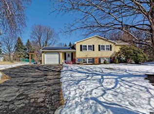17 Michaelangelo St, Latham, NY 12110