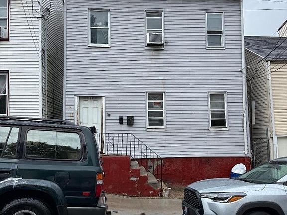 2nd image of 116 Spruce St #1