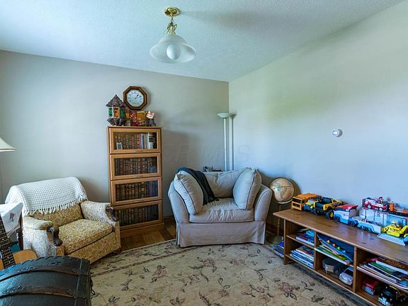 5th image of 794 Grayfeather Dr
