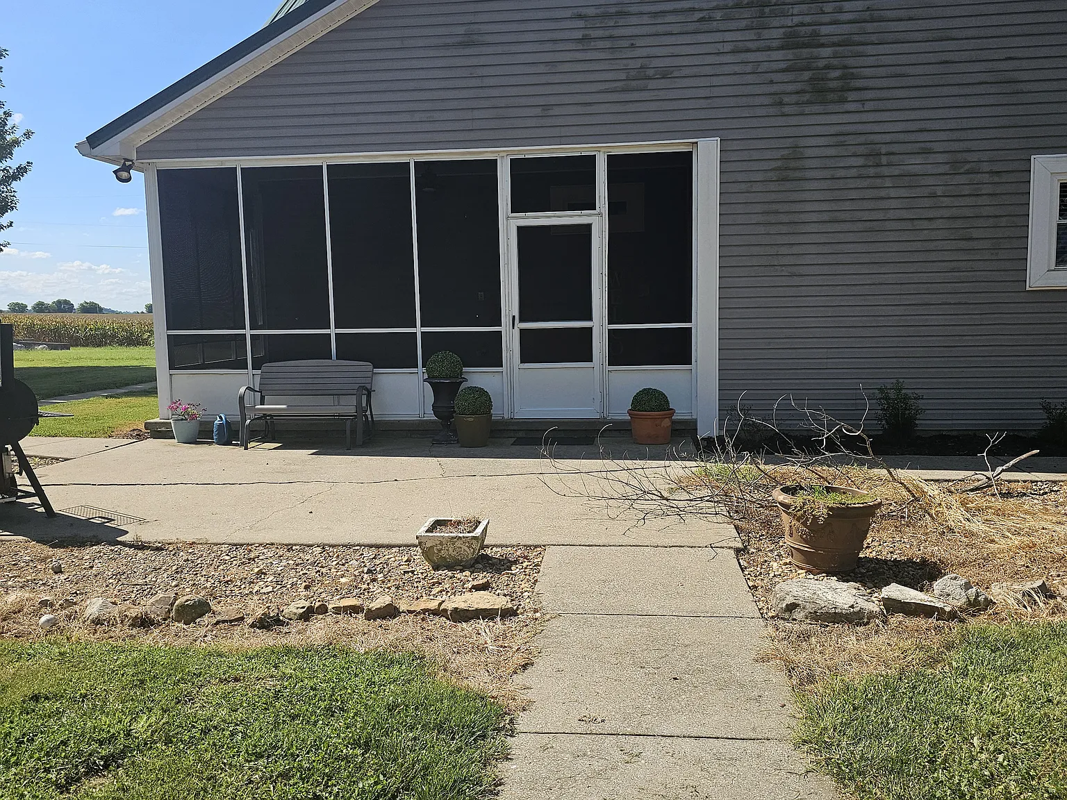 5 bed, 2.5 bath, 3663 sqft, $2,900 — Photo 4