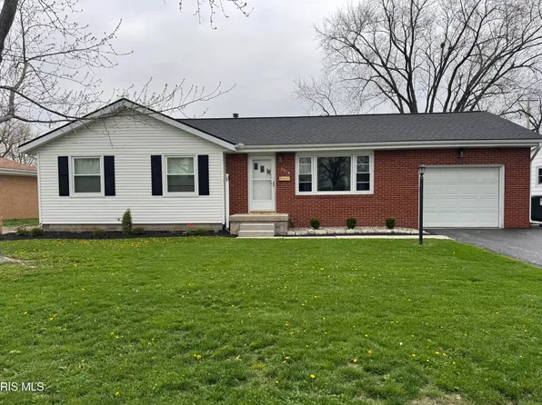 2418 Hollybrook Dr, Findlay, OH 45840