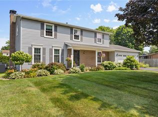 30 Olde Tavern Cir, Rochester, NY 14612