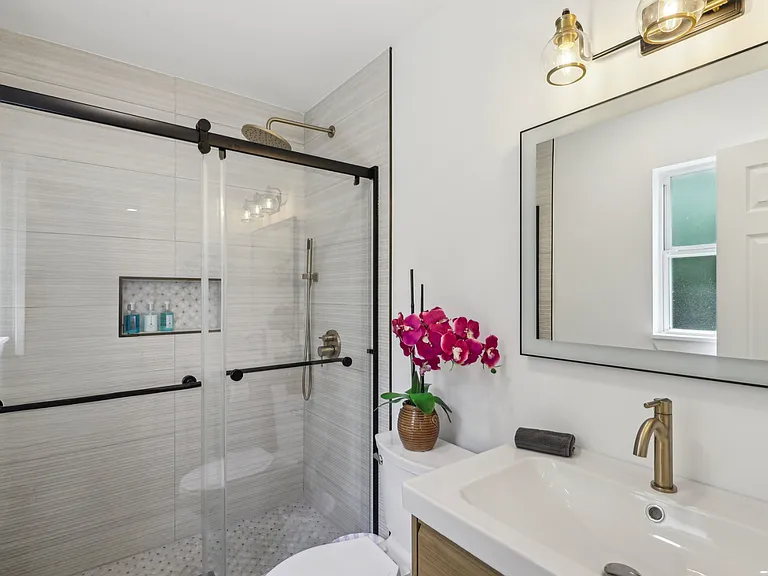 2429 S Beach Pkwy — Photo 5