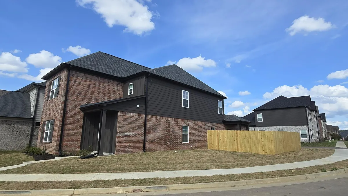 Property Photo - 1210 Pennock Dr