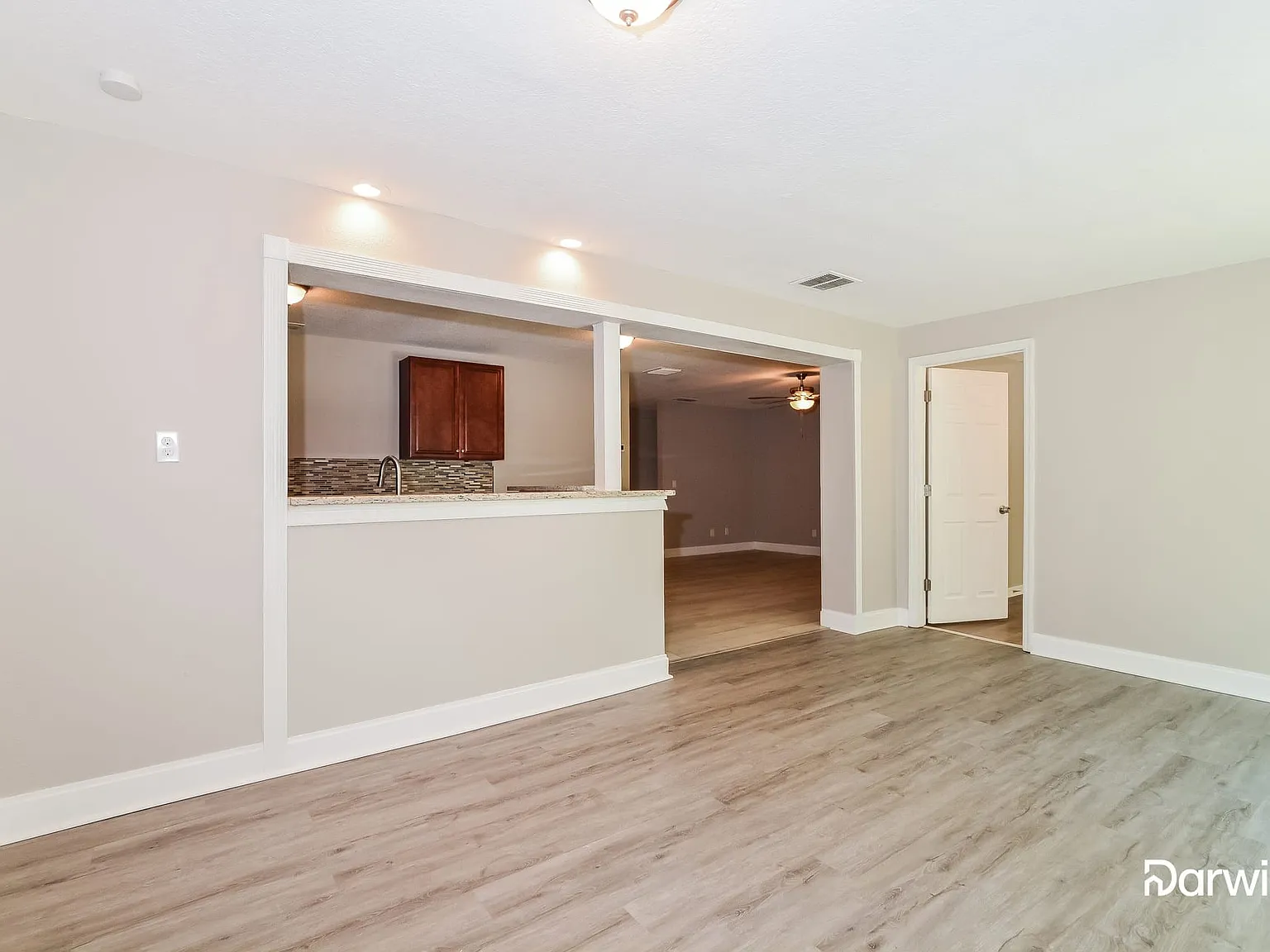 4 bed, 2.0 bath, 1439 sqft, $2,175 — Photo 4