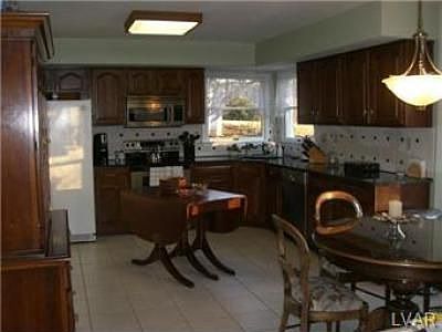 2nd image of 3723 Melrose Ct